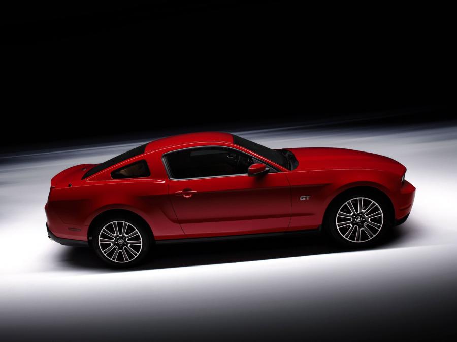  Ford Mustang GT 2010 года  (фото 197 из 213)